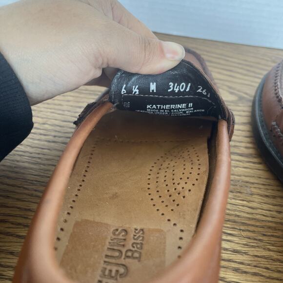 Weejuns Bass Brown Leather Slip on Loafers size 6.5 New without box floor sample - Picture 8 of 9